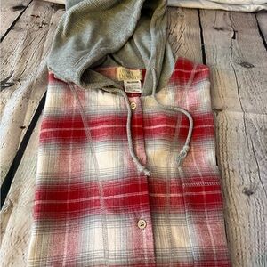 Chance Encounters Size Large red plaid sleeveless flannel